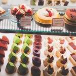 Patisserie Ravi,e relier - 