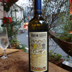 アンティカ オステリア マジカメンテ - ラベルは ’最後の晩餐’風