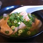 地球屋にんげん亭 - 塩もつ煮込み  ¥300
      絶品