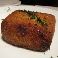 ヌガ - テット・ド・フロマージュのパン粉焼き