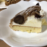 藤堂プランニング 工場直売 - 贅沢渋皮付き栗、濃厚マロンペースト、しっかりクリーム、しっとりサクサクタルトのハーモニー！