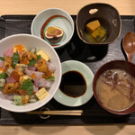 Ryouriya Terado - 雲丹海鮮ちらし丼(定食)