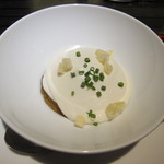 エクアトゥール - 鮎のリエット、コンソメのジュレとジャガイモのムースで覆って