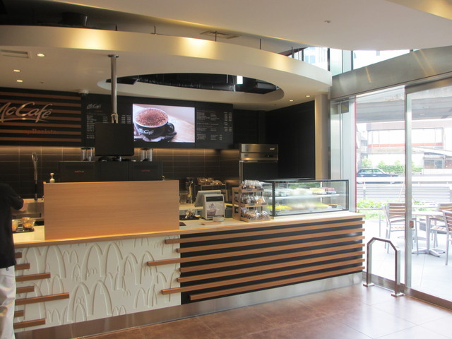 内観写真 マックカフェバイバリスタ 六本木ヒルズ店 Mccafe By Barista 六本木 カフェ 食べログ