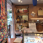 ル・パティシエ ヨコヤマ 谷津店 - テレビチャンピオンの時のゼッケンが飾ってある