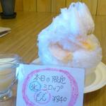 フクカフェ - 料理写真:日光天然氷のかき氷「限定桃のシロップ」