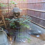 にしぶち飯店 - こちらにも素敵な坪庭があります　