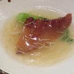 にしぶち飯店 - ふかひれと干し貝柱のスープ