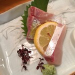 魚・旬菜小料理ととや - シマアジ　私が電話をしている間に食べられてしまいました。。。