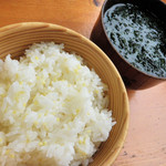 ジンギスカン白樺 - キビ入りごはんとふのりのお味噌汁