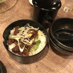 炭火焼肉・にくなべ屋 神戸びいどろ - 