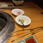 焼肉彩苑 モランボン - 山葵と網用の牛脂