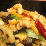 麺菜家 北斗 - 鶏肉と蓮根とキノコの甘辛醤油風味炒め