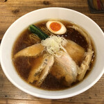 ラーメン フリーバーズ - スペシャル醤油。