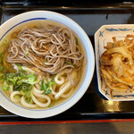 大介うどん - 白丼の蕎麦&うどん　　かき揚げ