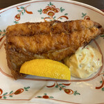 猫丸食堂 - 肉厚鯖竜田揚げ　
      カリッと揚がっていて美味しいです。