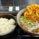 hodogayapa-kingueriakudarisenfu-doko-to - かき揚げ天玉そば（560円）＋ライス（160円）