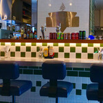 シェイク ツリー ダイナー - おシャンなダイナーです