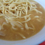 ラーメン二郎 - この濃縮豚出汁が旨すぎる