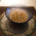 レストラン・ジョルジュマルソー - アミューズ　桃のスープ