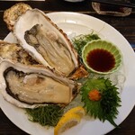 Chisoudokoro Sakura Tei - 殻付生牡蠣