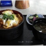 亀屋 - 名物のカツ丼７５０円なりぃ。美味し！
