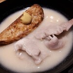 炭火割烹 白坂 - ⚫金時豚　海老芋椀　白みそ仕立て