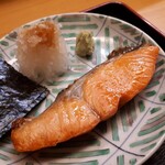 神楽坂ささ木 - ⚫秋鮭　美味しそうな焼き上がり
