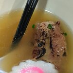 翔鶴 - 炙ってあるから香ばしさがスープにも移って、より美味しいスープになってます。