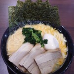 横浜家系ラーメン 龍馬家 - 料理写真:オールスターラーメン880円