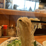 中華蕎麦 春馬 - 麺リフト⤴️