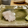 Sushi Kanemitsu - 長崎県のクエ
                透明感のある白身で、食感の良さが秀でています♪