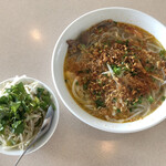 ミス・サイゴン - 「フエ風米麺（辛口） 大」950円