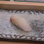 鮨処 有馬 - 　マコカレイ