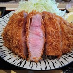 嬉嬉豚とんかつ 「君に、揚げる。」 池袋本店 - 特上ロースとんかつ