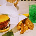 FRESHNESS BURGER - 