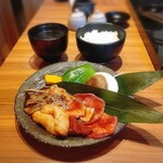 神戸牛焼肉 石田屋。Hanareの上 - 