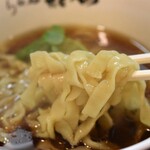 らぁ麺 飛鶏 - 鶏そば(平打ち麺へ変更、トッピングは白湯へ)