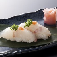 活けくえ握り　2貫