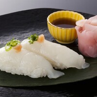 活けふぐ握り　2貫