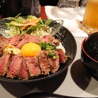 馬刺しと焼き鳥 グルマン三年坂 - 
