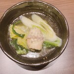 居酒屋 絃 - とらふぐ鍋を取り分けた！