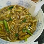 王虎 - 牛肉烩飯 780円