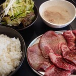 Horumon Yakiniku Senaya - 