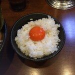 肉玉そば　おとど - 目玉のオヤジならぬ目玉のおじ様。