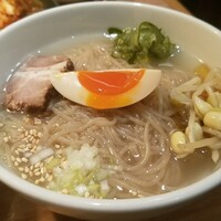 焼肉ホルモン 稲田 - 濃厚スープの冷麺　半分　1,300円