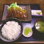 掬水 - トンカツ定食¥650