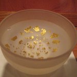 赤坂 ひかわ - 金箔のついたお猪口