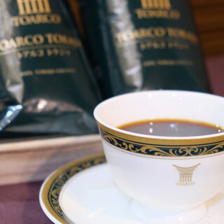 All coffee is made with Toraja coffee, a high-quality bean from Indonesia.