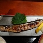 食亭あじくら - 焼きサンマ。小ぶりなのに、脂も乗ってないのに、おいしい。魚を焼く技術が凄いと思います。